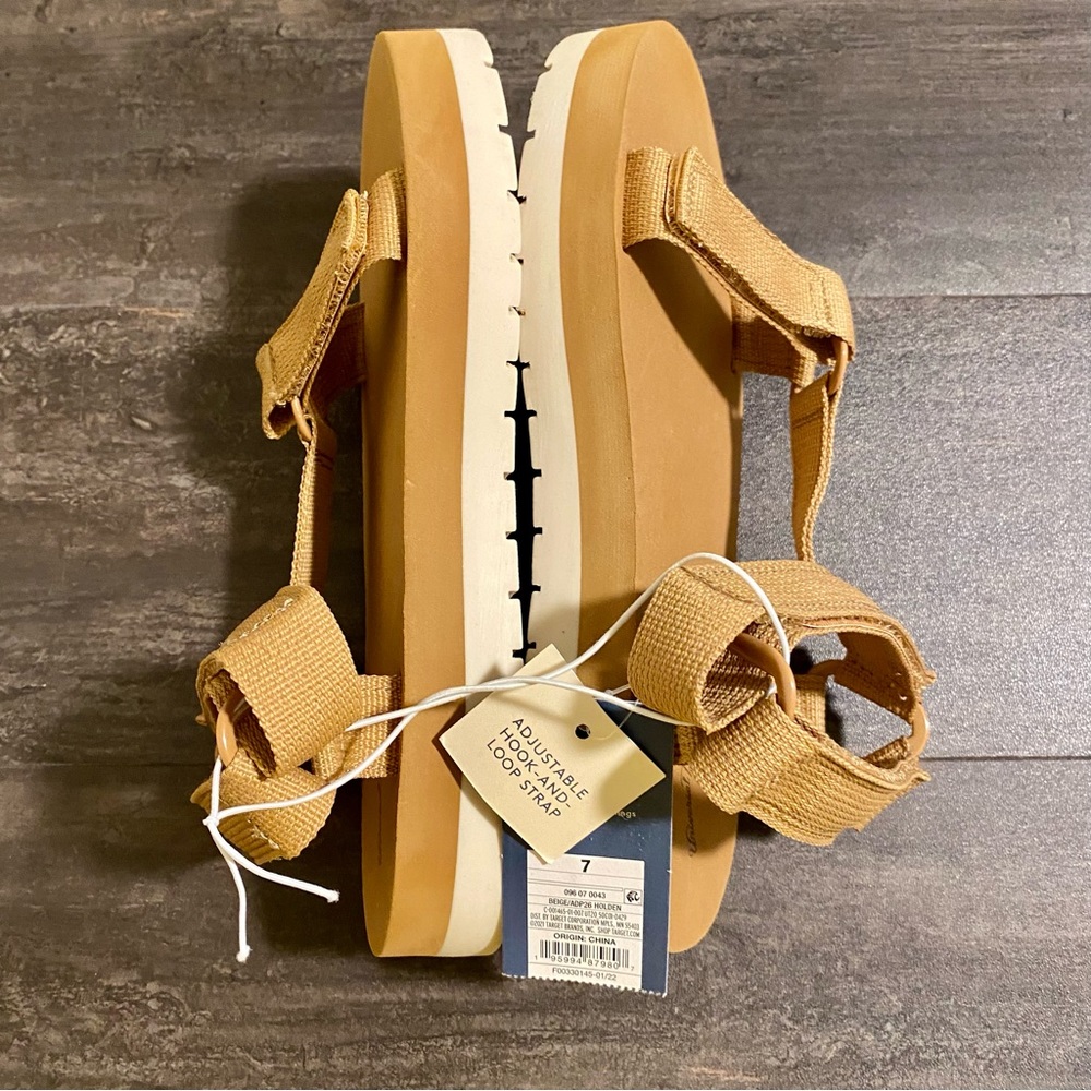 Universal Thread Tan Hayden Platform Sport Sandals Size 7 NEW - Picture 9 of 12